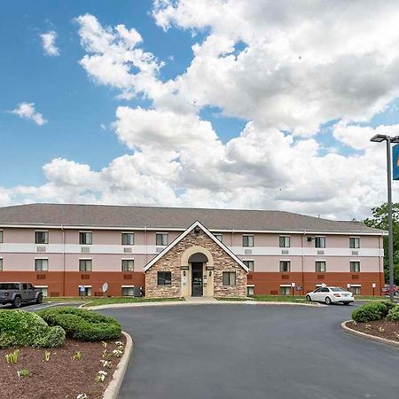 Suburban Studios Louisville East Екстер'єр фото