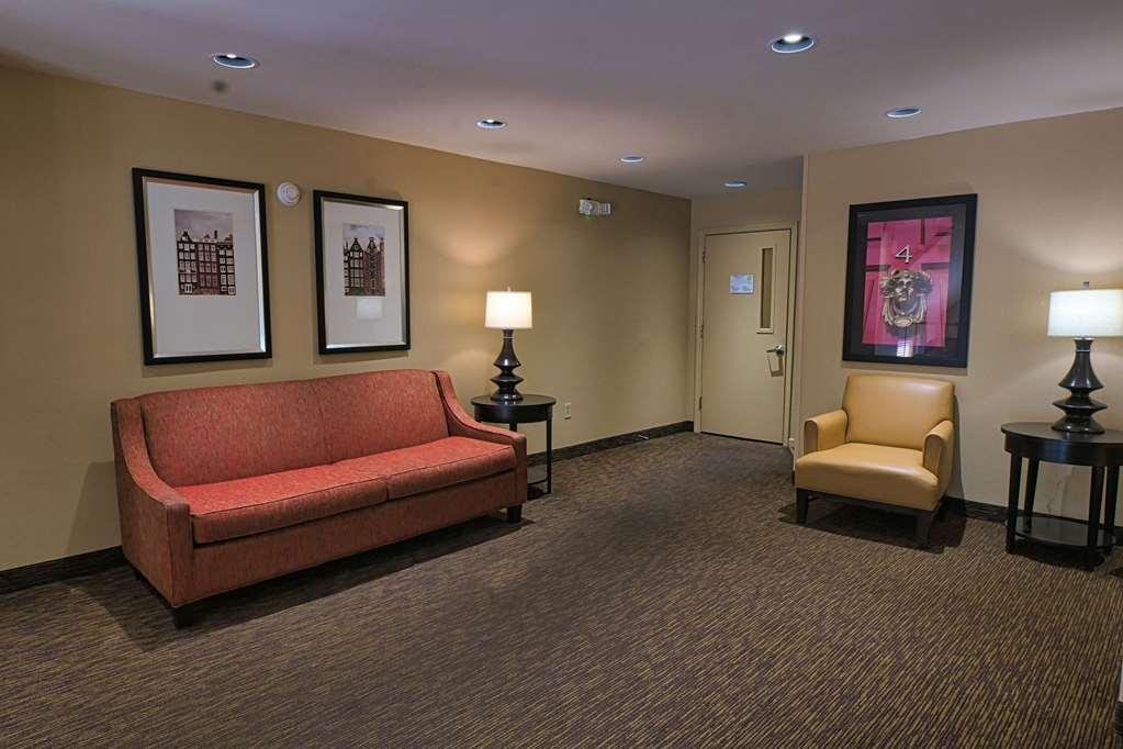 Suburban Studios Louisville East Інтер'єр фото