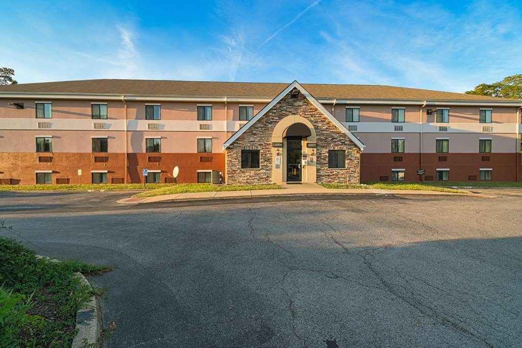 Suburban Studios Louisville East Екстер'єр фото