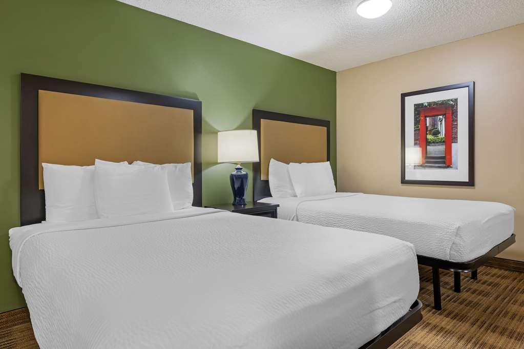 Suburban Studios Louisville East Номер фото